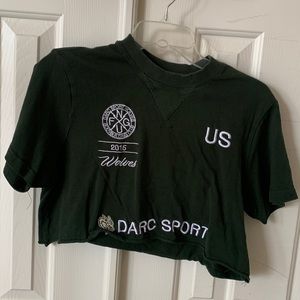 Darcsport crop tee